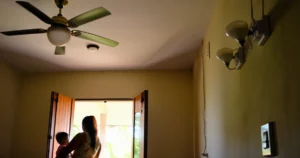Paano Magtipid sa Kuryente sa Bahay Kahit Maliit ang Kita: Gabay 2026